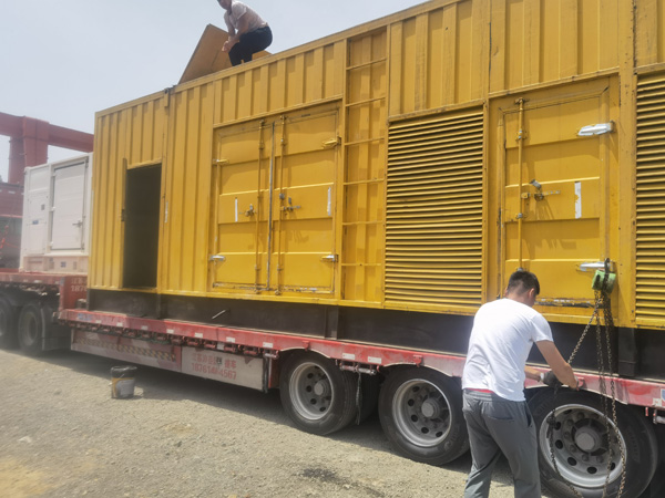 大埔除了负载情况和发动机维护,还有哪些因素会影响 200kw 柴油发电机的油耗?